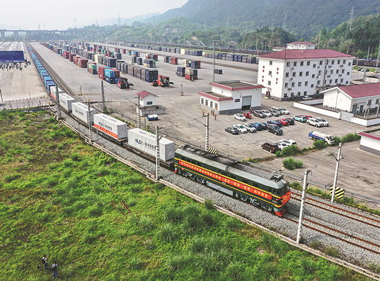 Chongqing, SE Asia link freight route